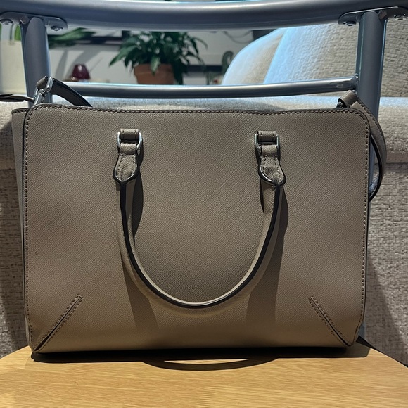 Tory Burch Robinson Small Zip Leather Tote - Picture 3 of 17